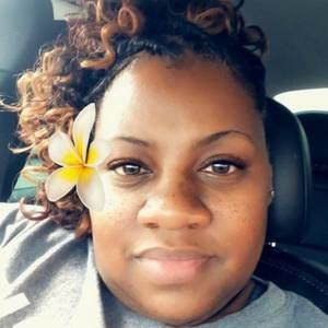 Meet your Posher, Mia